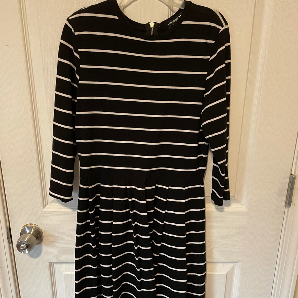 Women’s Dress Size Large Forever 21